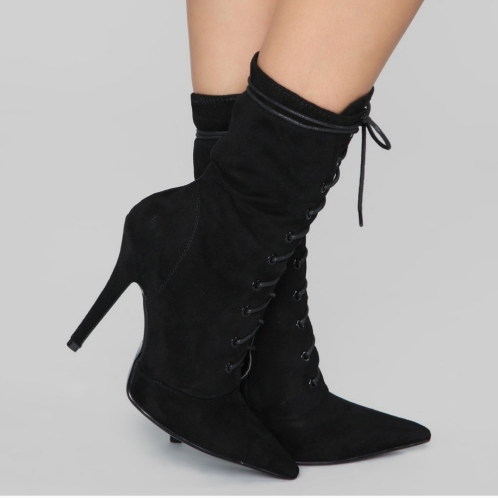 FASHION NOVA LACE UP BOOTIE